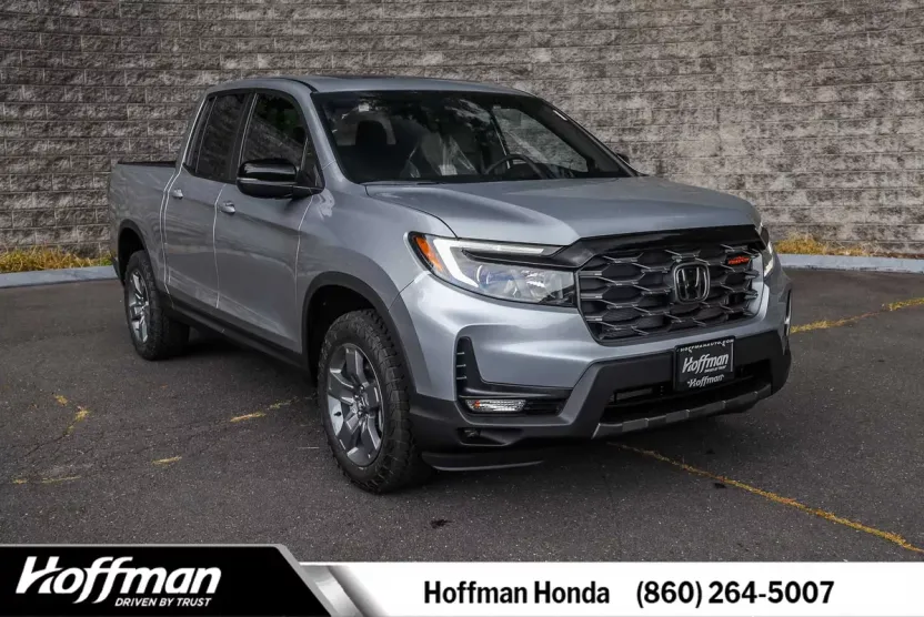 2025 Honda Ridgeline TrailSport photo 1