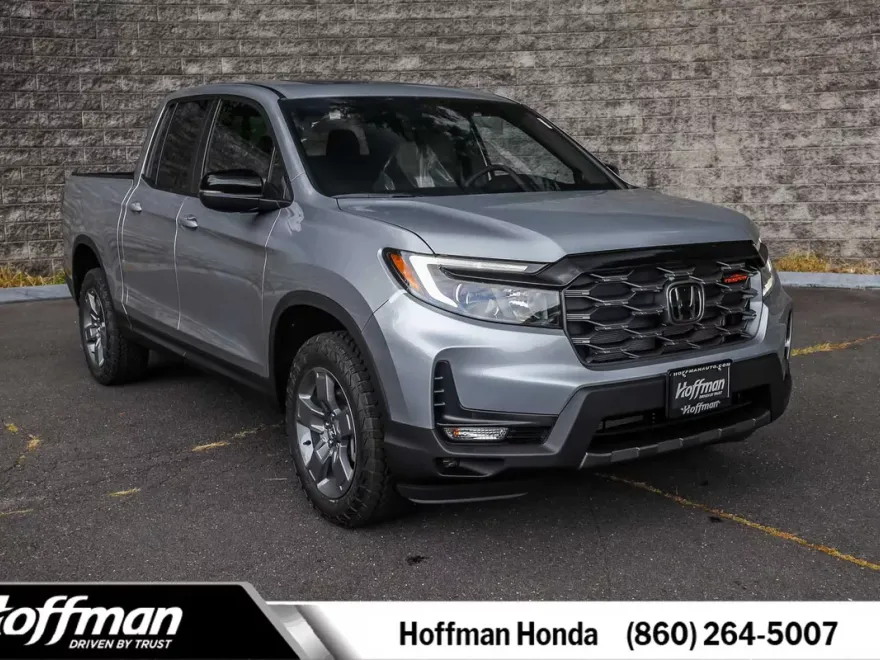 2025 Honda Ridgeline TrailSport photo 1