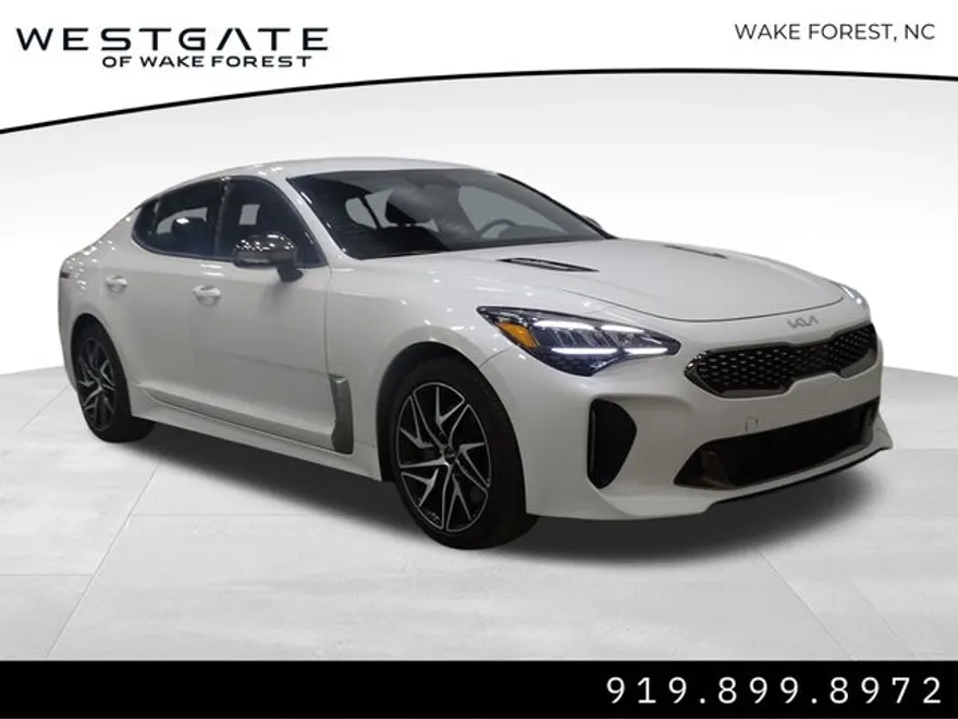 2022 Kia Stinger GT-Line photo 1
