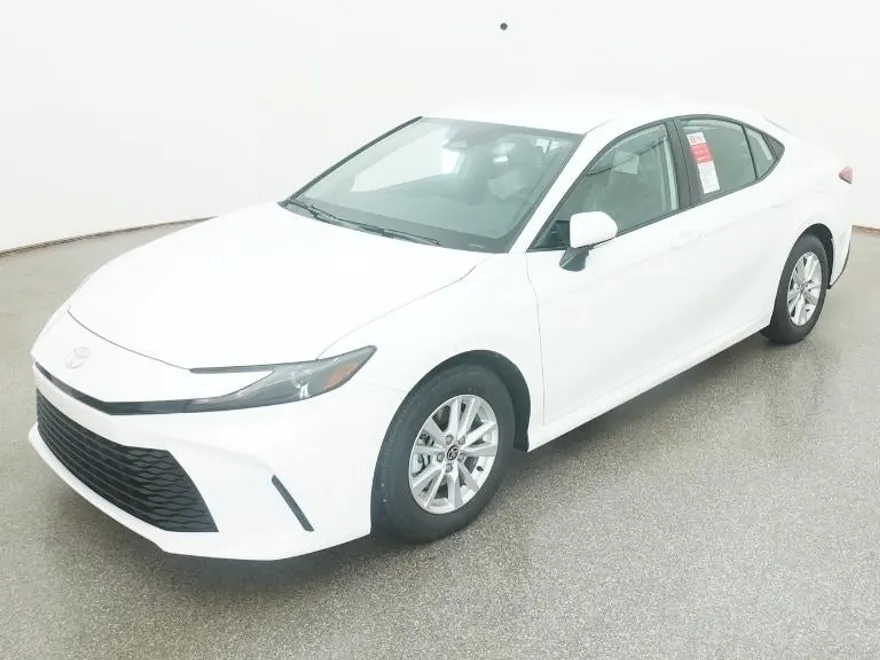 2025 Toyota Camry photo 1