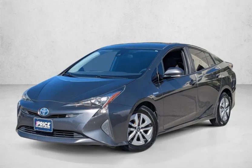 2018 Toyota Prius Two photo 1