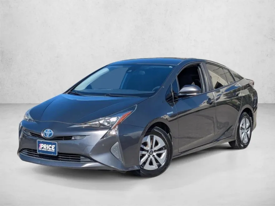 2018 Toyota Prius Two photo 1