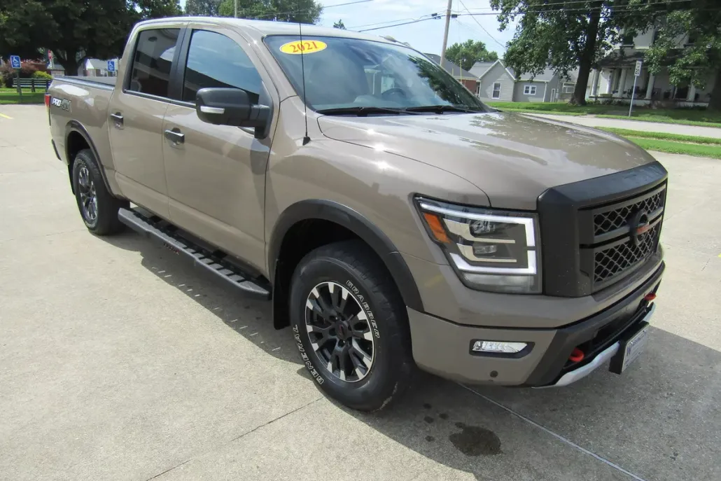 2021 Nissan Titan PRO-4X photo 1