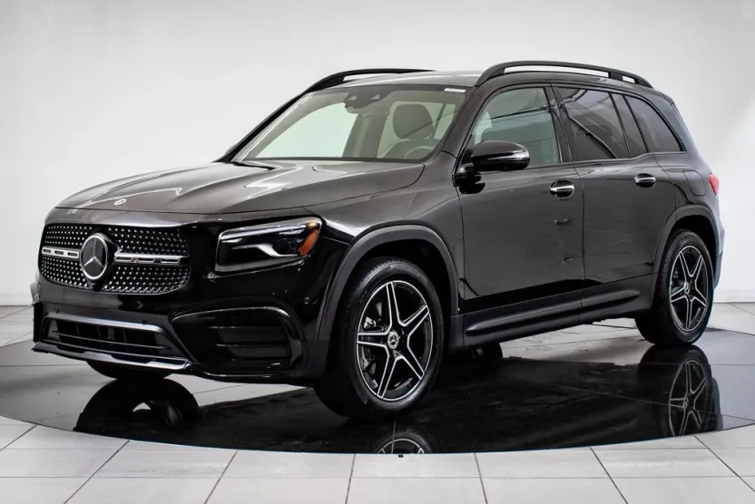 2024 Mercedes Benz GLB 250 4MATIC photo 1
