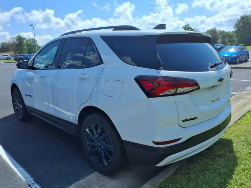 2024 Chevrolet Equinox RS photo 1