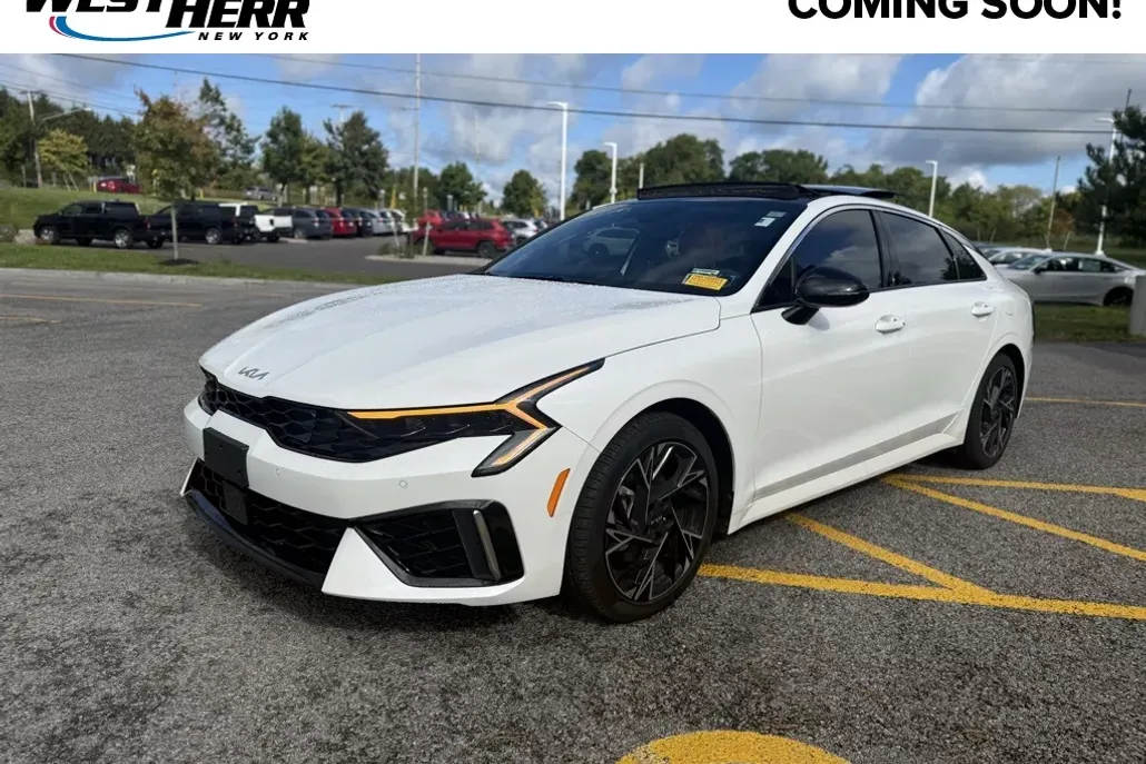 2025 Kia K5 GT-Line photo 1