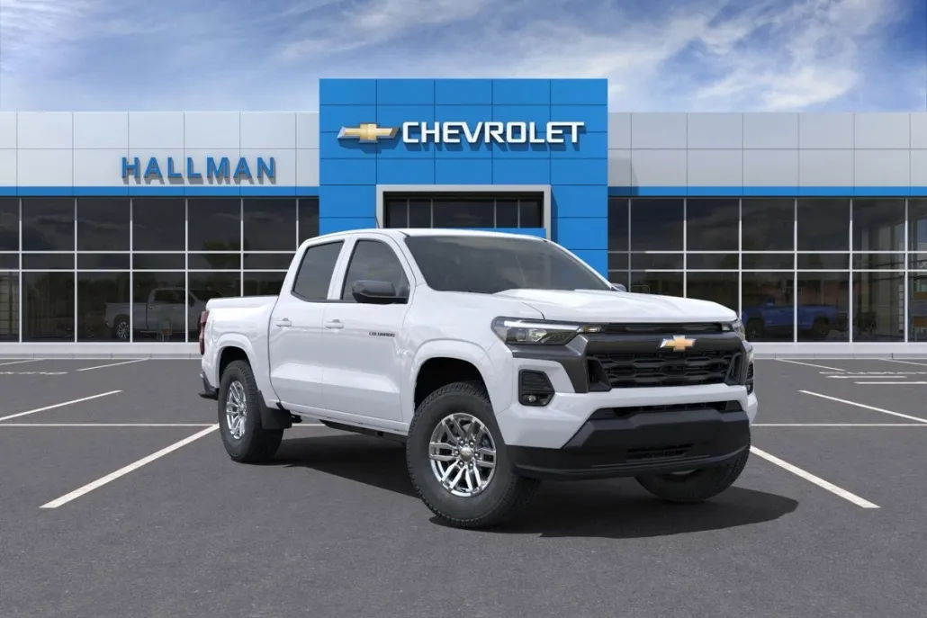 2025 Chevrolet Colorado Work Truck LT photo 1