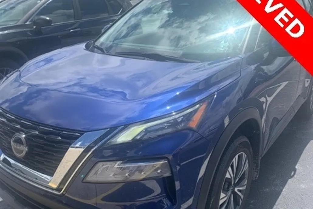 2022 Nissan Rogue SV photo 1
