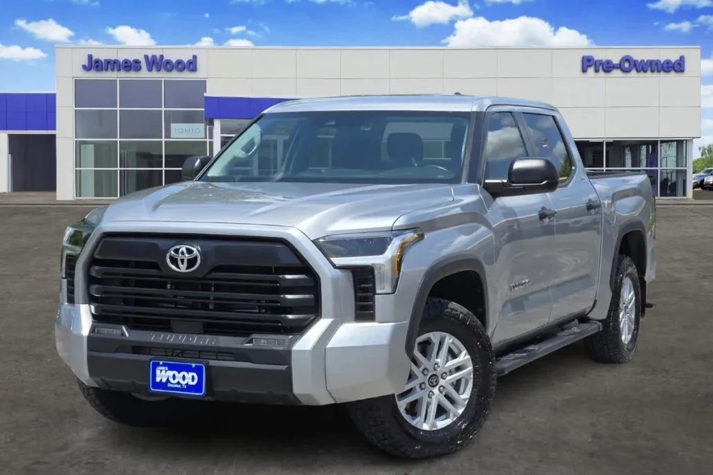 2024 Toyota Tundra SR5 CrewMax photo 1