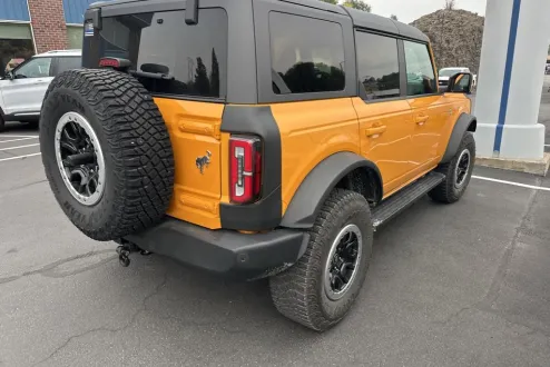 2021 Ford Bronco Outer Banks photo 3