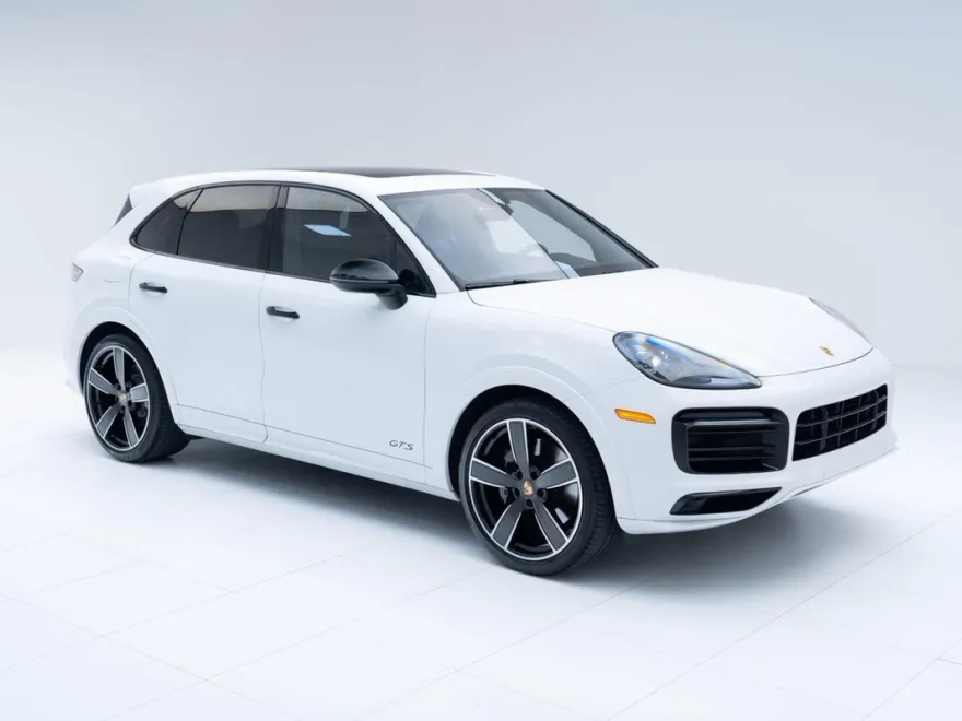 2022 Porsche Cayenne GTS photo 6