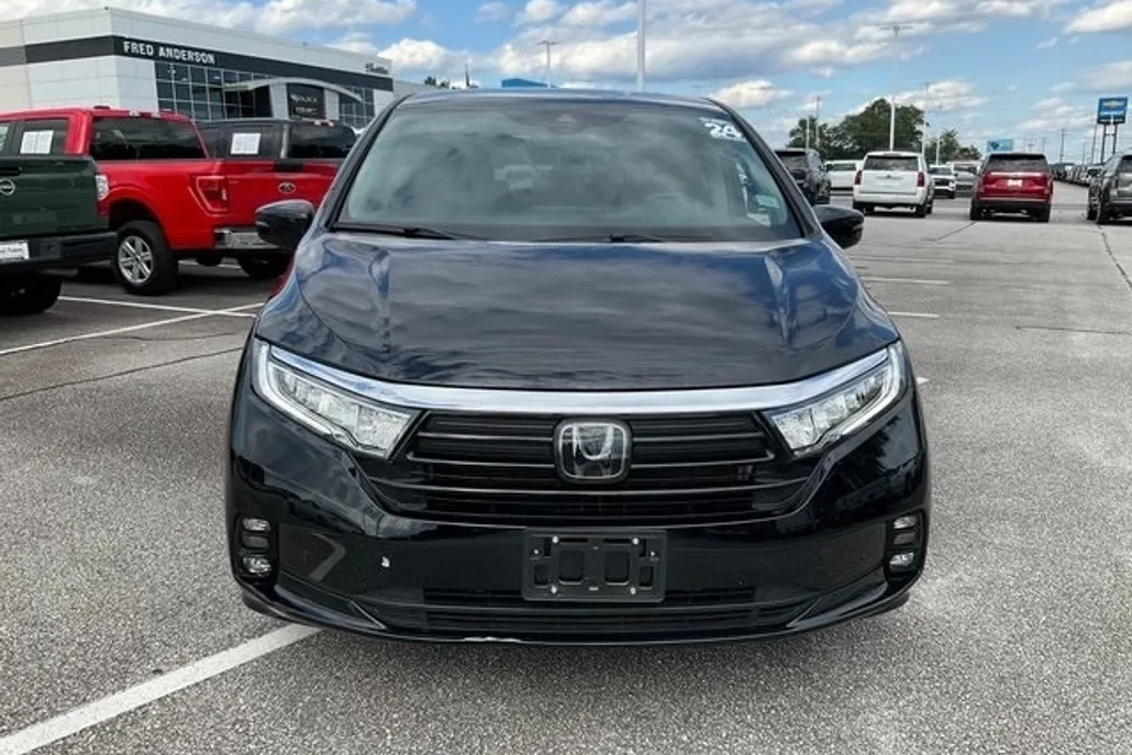 2024 Honda Odyssey Touring photo 1