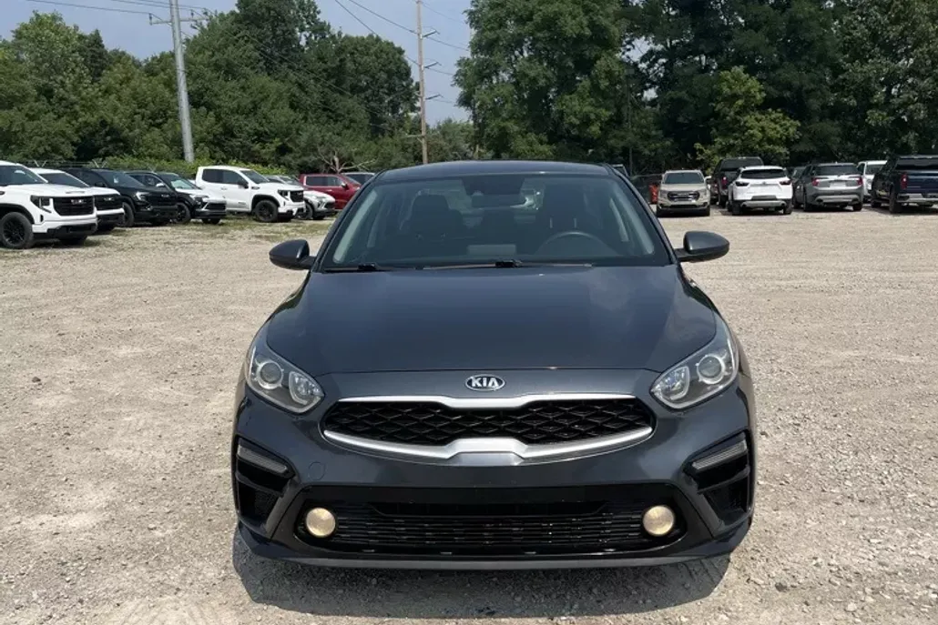 2021 Kia Forte LXS photo 1