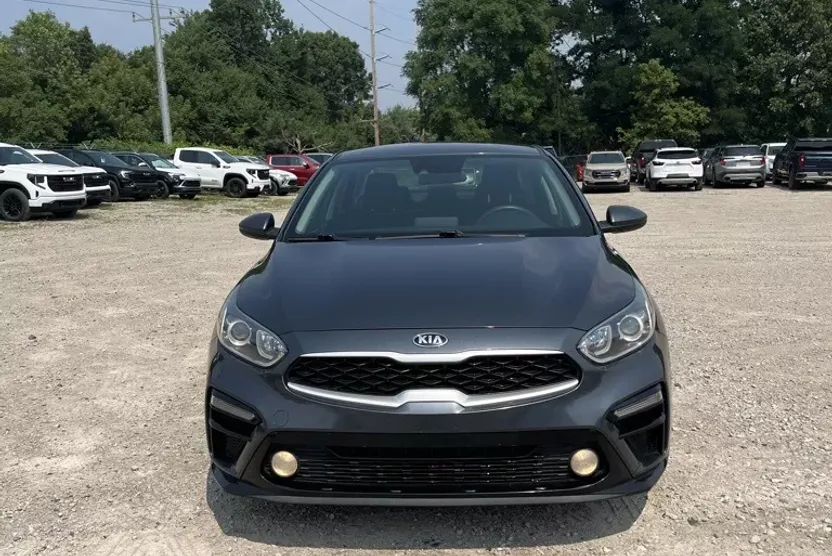 2021 Kia Forte LXS photo 1
