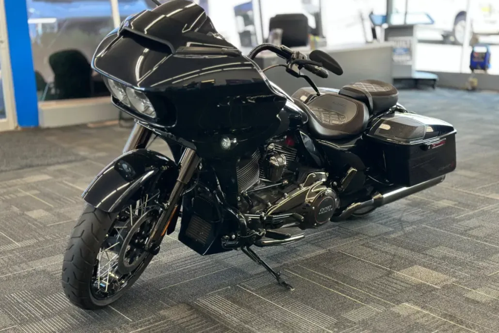 2022 Harley Davidson FLTRXSE / CVO Road Glide photo 1