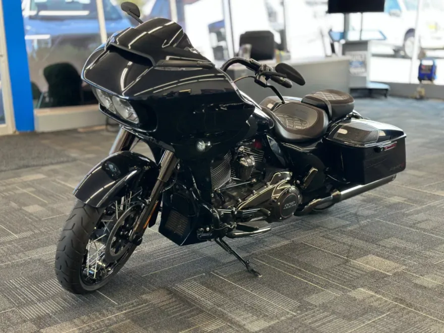 2022 Harley Davidson FLTRXSE / CVO Road Glide photo 1