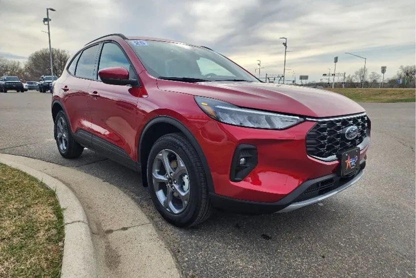 2025 Ford Escape ST-Line Select photo 1