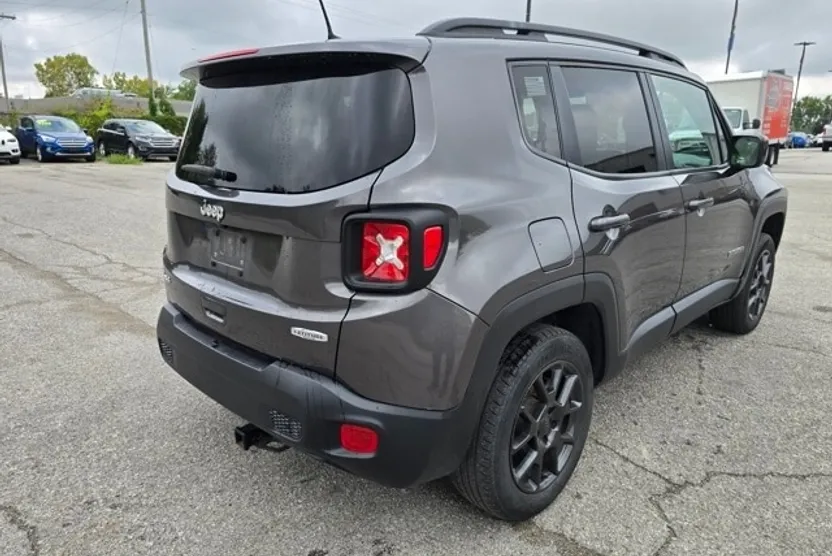 2020 Jeep Renegade Latitude photo 1