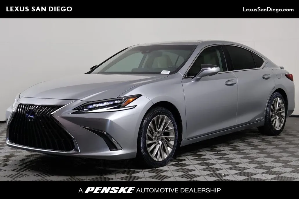 2022 Lexus ES 300h Luxury photo 1
