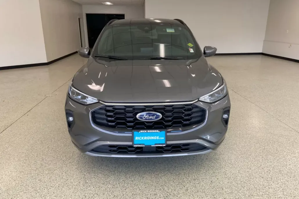 2023 Ford Escape ST-Line Select photo 1