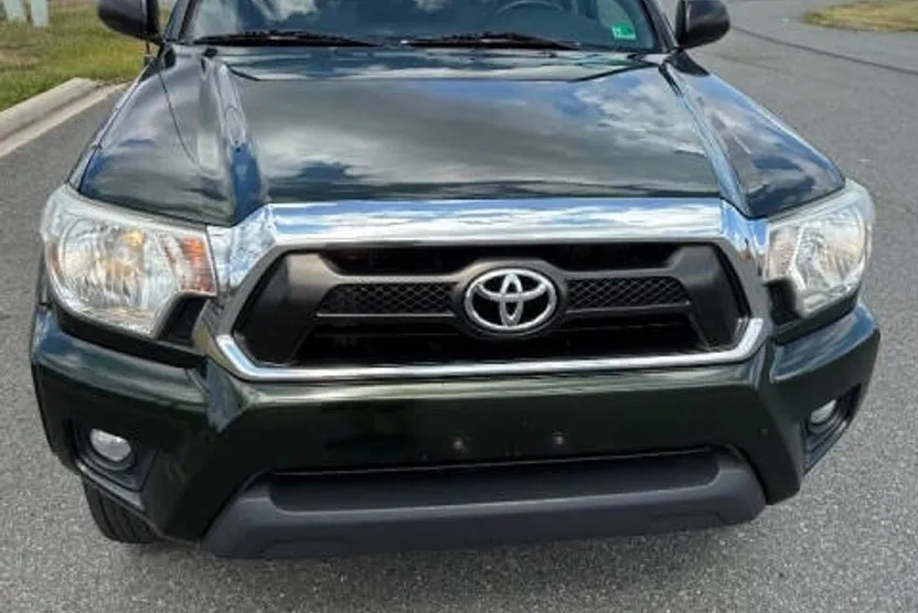 2013 Toyota Tacoma Base V6 photo 1