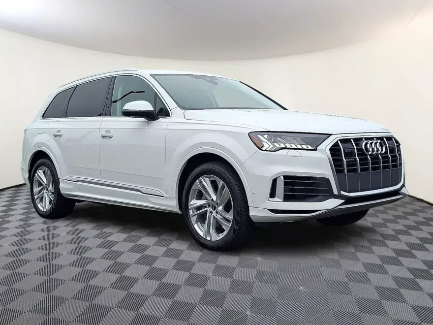 2024 Audi Q7 Premium Plus photo 1