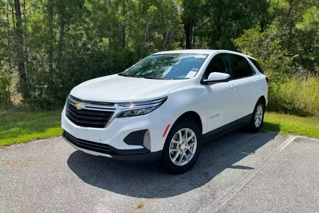 2024 Chevrolet Equinox LT photo 1