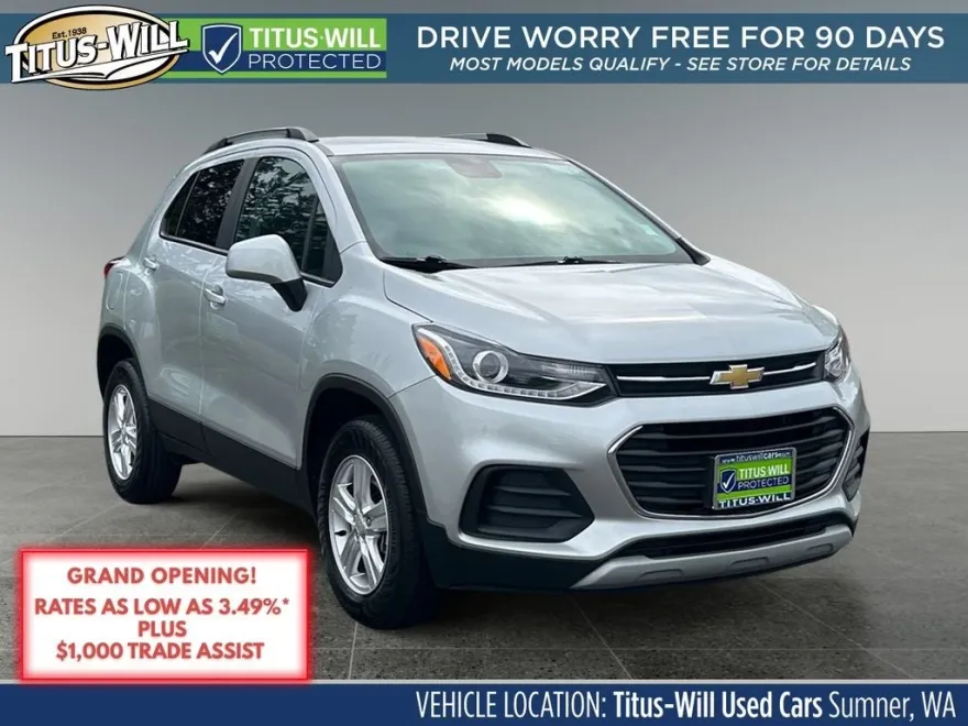 2022 Chevrolet Trax LT photo 1