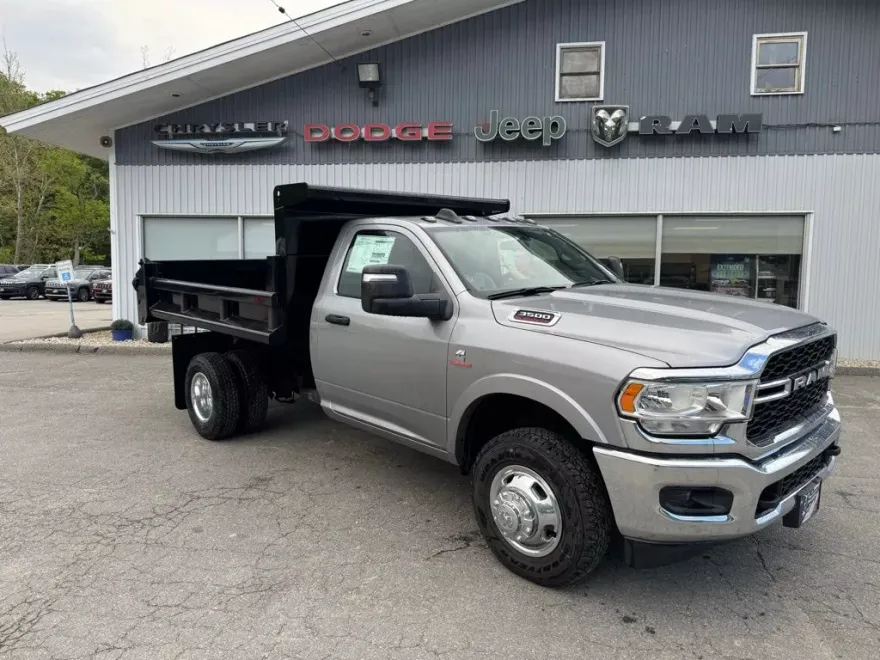 2024 Ram 3500 Tradesman photo 1