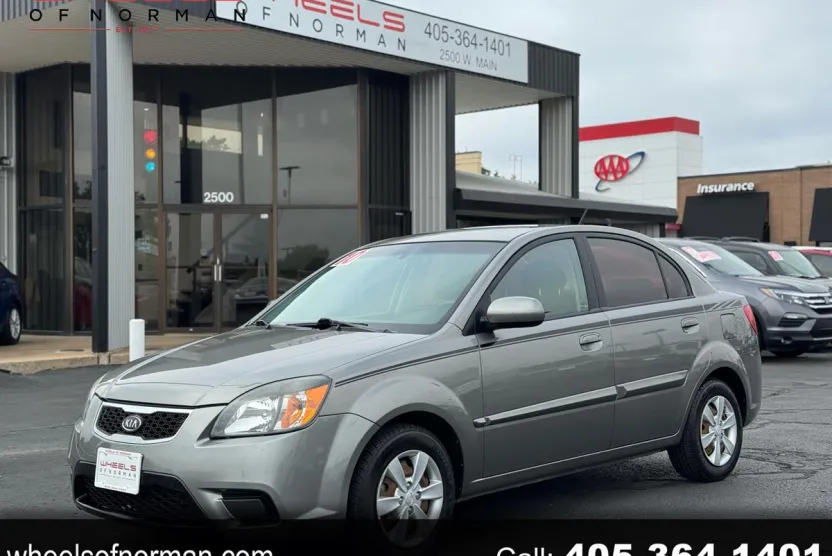 2010 Kia Rio Base photo 1
