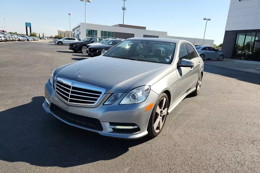 2012 Mercedes Benz E 350 Sedan photo 1