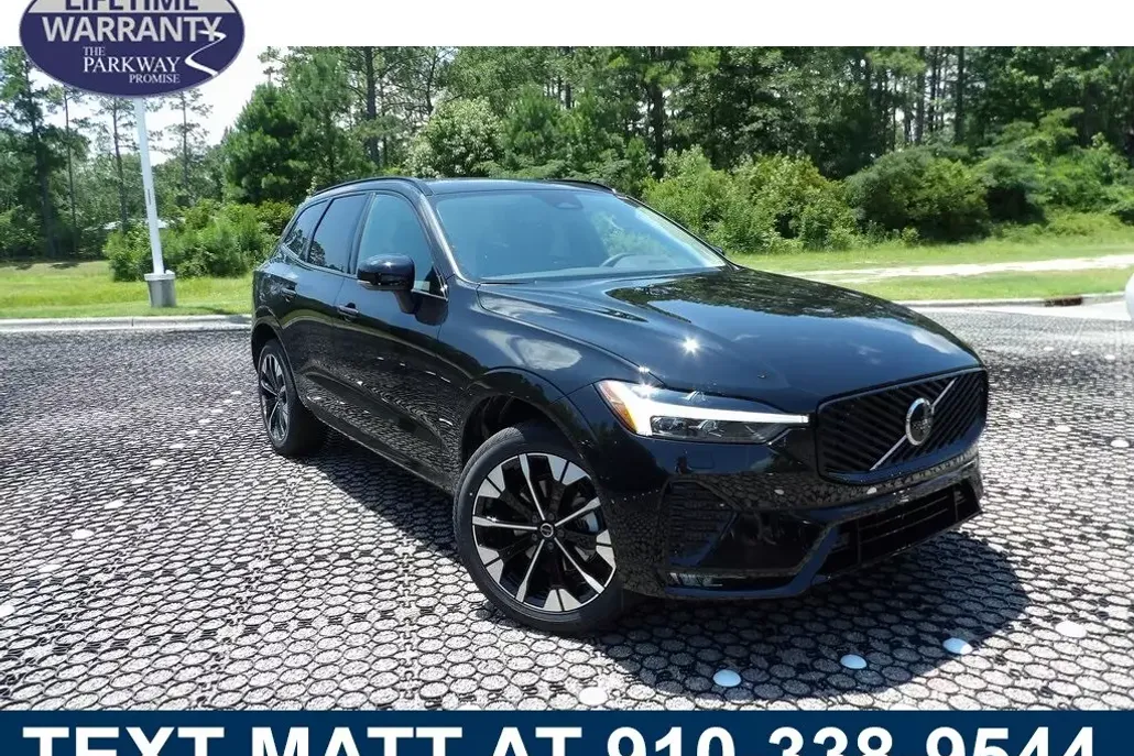2026 Volvo XC60 B5 Plus photo 1