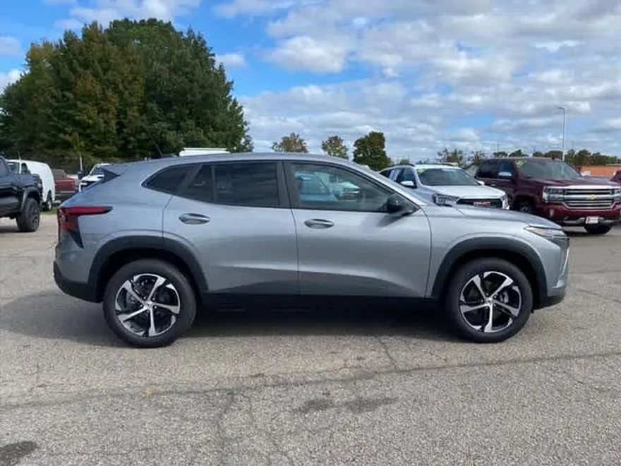 2026 Chevrolet Trax photo 1