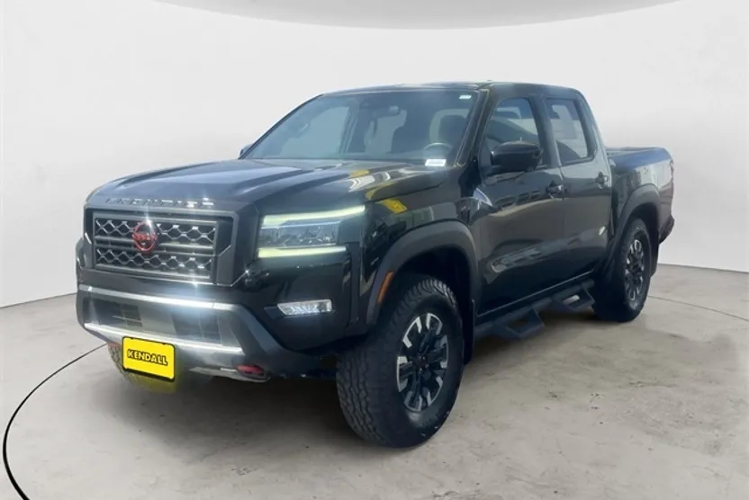 2023 Nissan Frontier PRO-4X photo 1