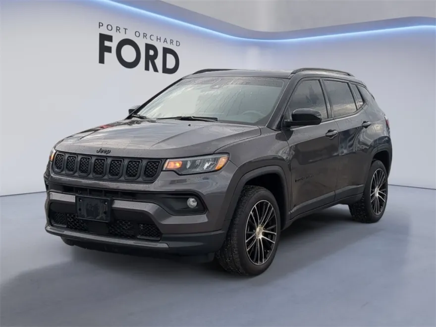 2023 Jeep Compass Altitude photo 1