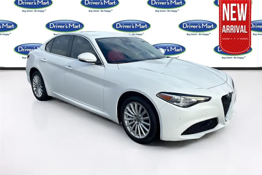 2021 Alfa Romeo Giulia photo 1