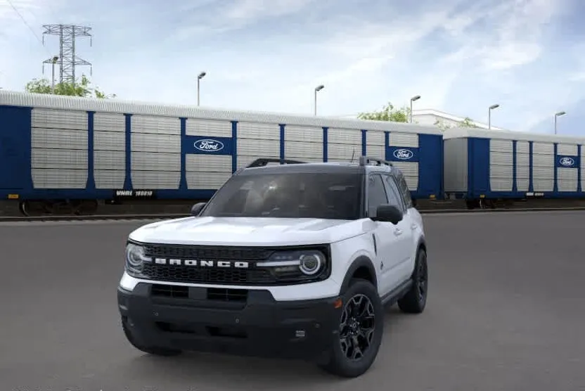 2025 Ford Bronco Sport Outer Banks photo 1