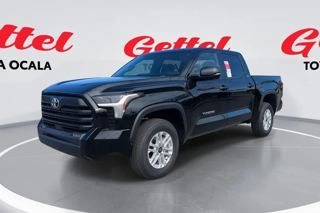 2025 Toyota Tundra SR5 photo 1