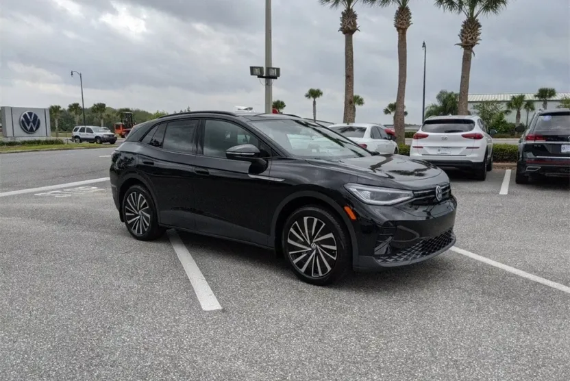 2024 Volkswagen ID.4 S photo 1