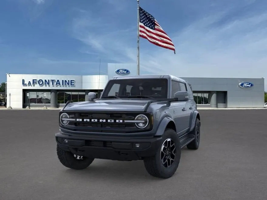 2025 Ford Bronco Outer Banks photo 1