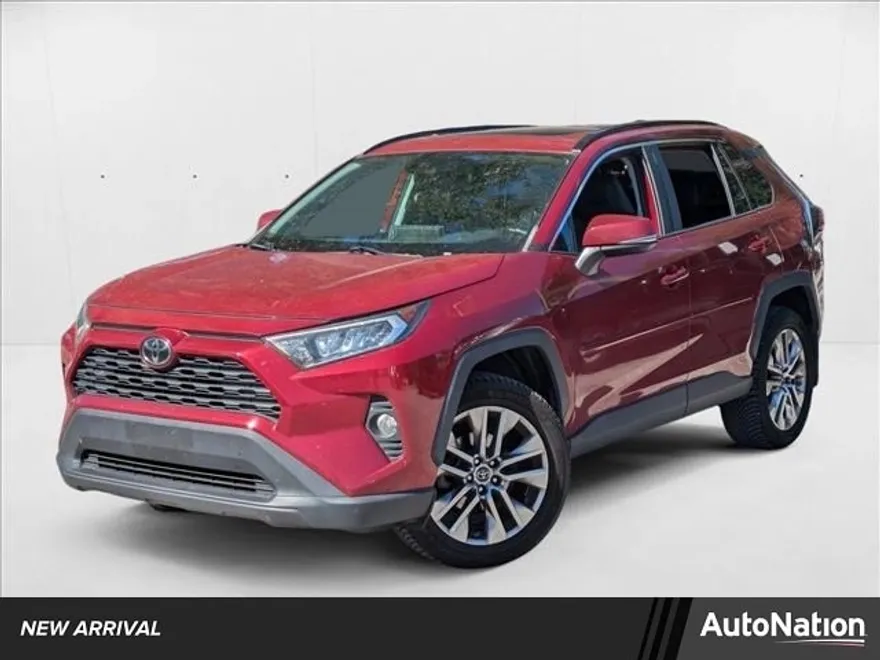 2019 Toyota RAV4 XLE Premium photo 1