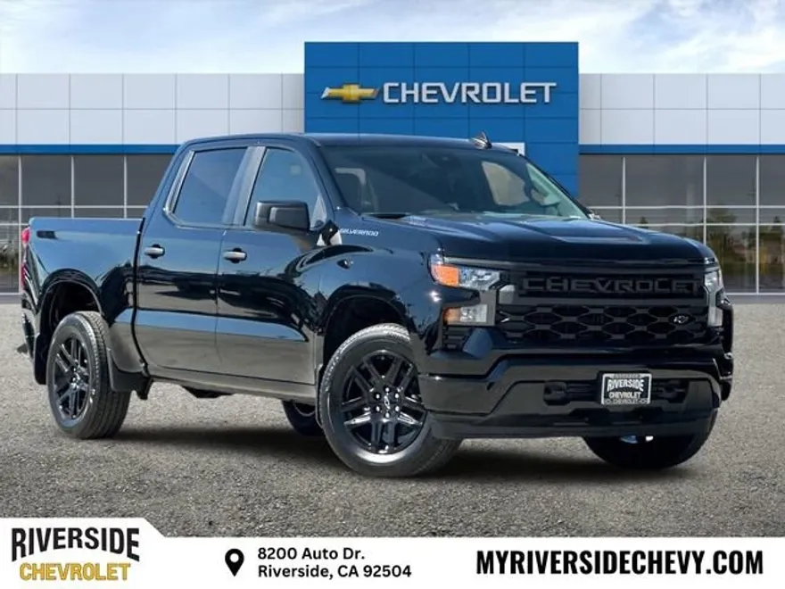2025 Chevrolet Silverado 1500 Custom photo 1