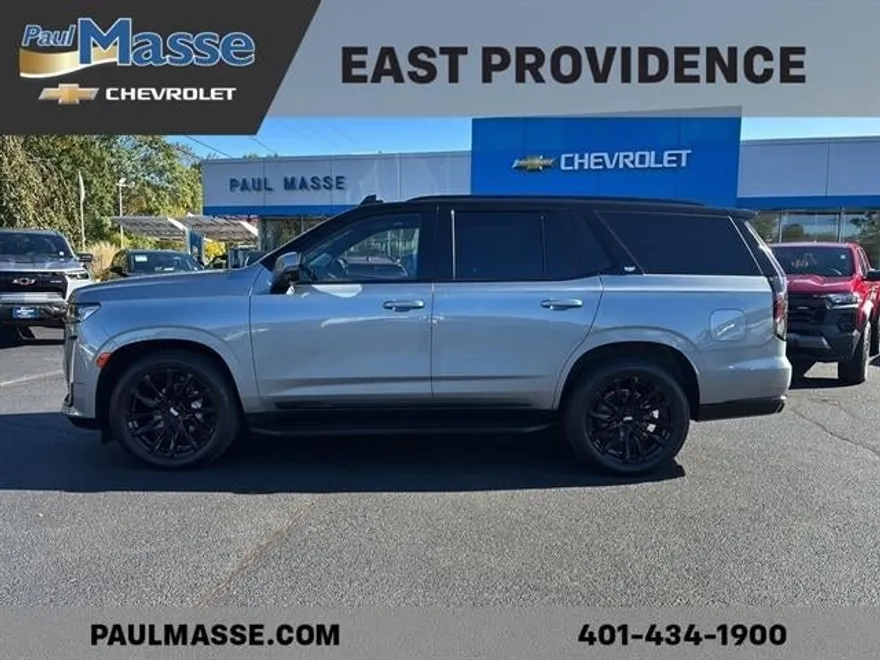 2024 Cadillac Escalade Base photo 1