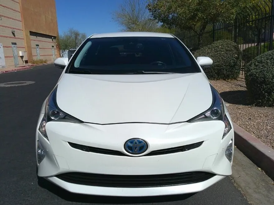 2018 Toyota Prius Four Touring photo 1