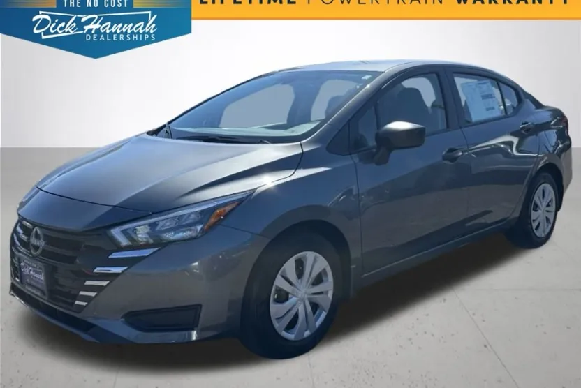 2025 Nissan Versa 1.6 S photo 1