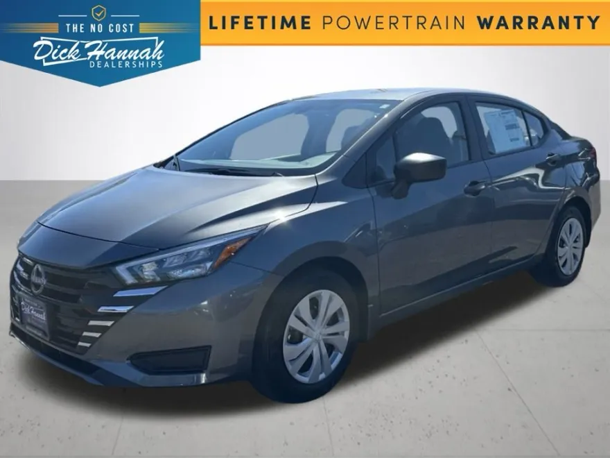 2025 Nissan Versa 1.6 S photo 1