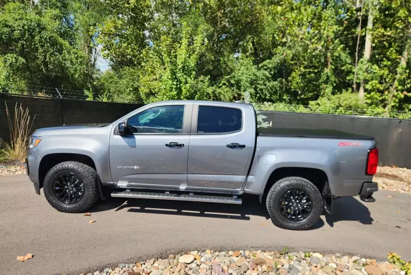 2022 Chevrolet Colorado Z71 photo 1