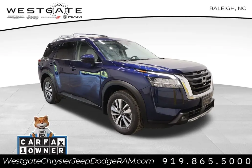 2022 Nissan Pathfinder SL photo 1
