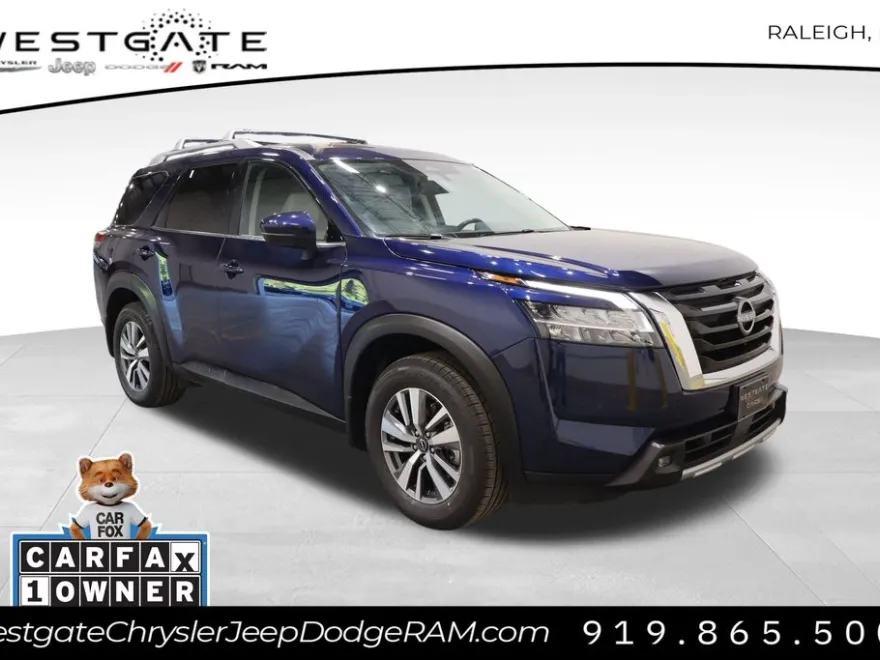 2022 Nissan Pathfinder SL photo 1