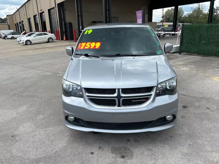 2019 Dodge Grand Caravan GT photo 1